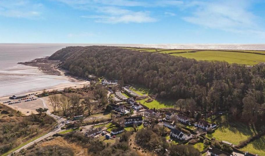 Gorgeous On Oxwich Bay! Holiday home