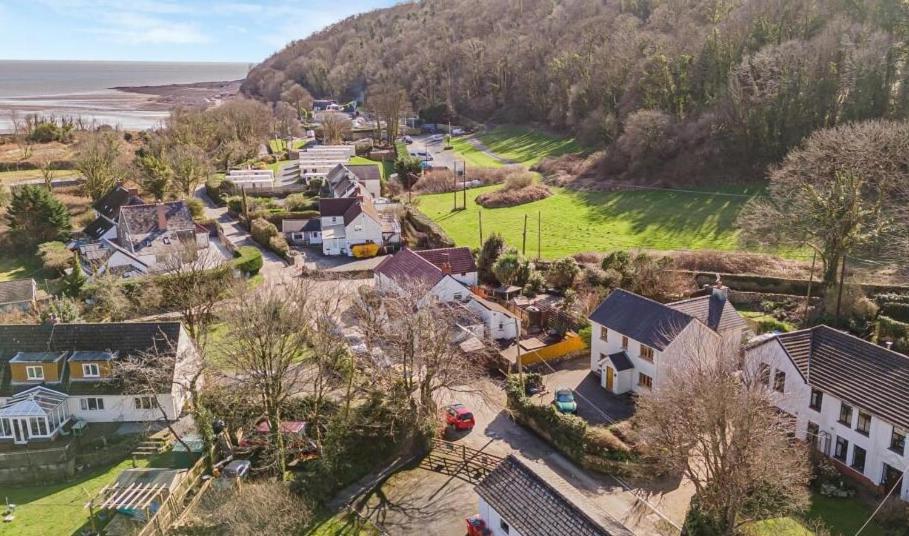 Gorgeous On Oxwich Bay! Holiday home Swansea