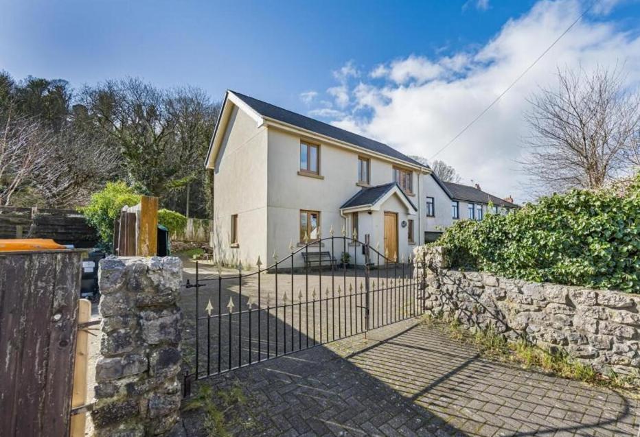 Gorgeous On Oxwich Bay! Holiday home *